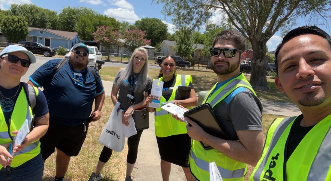 CarrizalesJudy's tweet photo. Shout out to the #ATTPrime All Stars who are out there letting this #SATX community know they now have #attfiber! #STXFiberFlex @STXSpeedsetters @Joules_STX https://t.co/uSbwqnS1nI