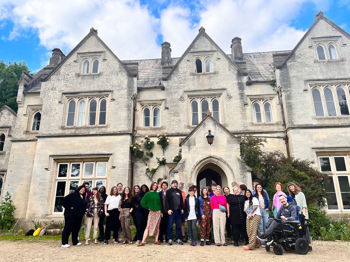 natashapaveyuk's tweet photo. Loved doing my @rosebruford work placement with @artsadm supporting @anotherrouteart! Last week, I joined them @HawkwoodCFT - a beautiful few days with some incredible creatives! It was an honour to meet them all and learn from such a fab team! Thank you for having me @artsadm!💚 https://t.co/eOwkvqvDIo