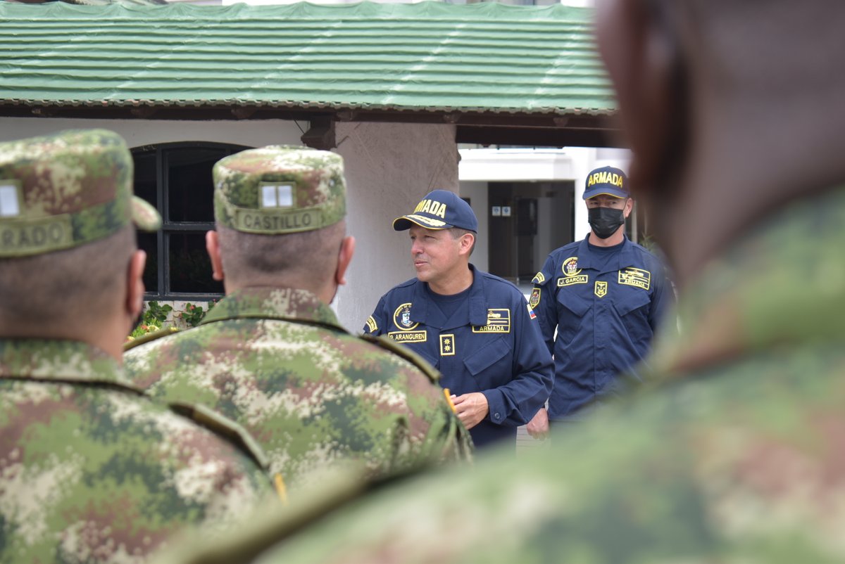 EscuelaSubNaval's tweet photo. Recibimos la visita de los integrantes del Programa Integral para Suboficiales de Alta Jerarquía #PISAJ en nuestra @EscuelaSubNaval donde conocieron las capacidades con las que cuenta la @ArmadaColombia   para la formación de los futuros #SuboficialesNavales🇨🇴 https://t.co/DSu0fZ3Z6f