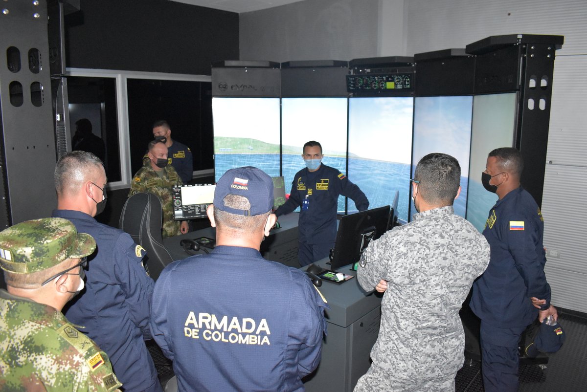 EscuelaSubNaval's tweet photo. Recibimos la visita de los integrantes del Programa Integral para Suboficiales de Alta Jerarquía #PISAJ en nuestra @EscuelaSubNaval donde conocieron las capacidades con las que cuenta la @ArmadaColombia   para la formación de los futuros #SuboficialesNavales🇨🇴 https://t.co/DSu0fZ3Z6f