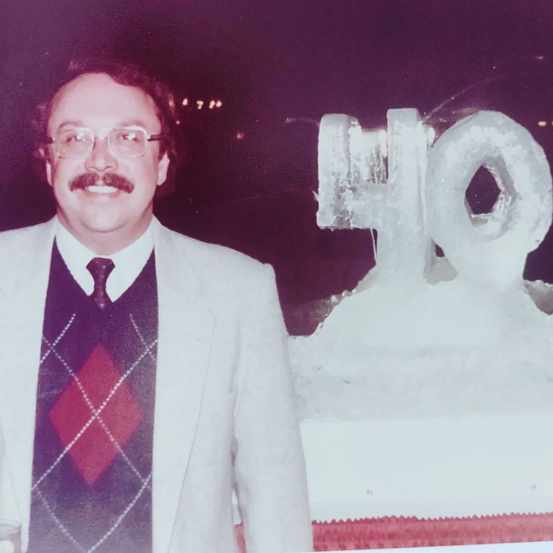 to_all_ur_stars's tweet photo. He is no longer with us, but I miss him every day. I love you Dad and one day I will hug you again. Until then, to all of your stars in the night skies.
Love you Dad. 💖 #ToTheStars #aLasEstrellas
#HappyFathersDay 💖💕 https://t.co/AwQr8O0QzA