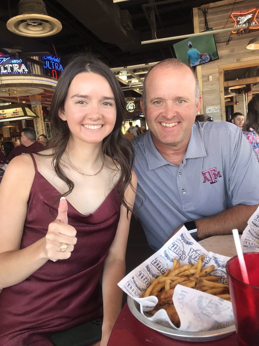 mgillispie97's tweet photo. Happy Father’s Day to our favorite guy @GillispieSam! So glad God blessed us with you! https://t.co/LTJttILxiU