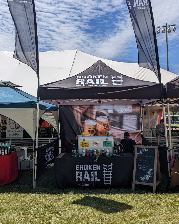 Brokenrailbrew's tweet photo. #festivalready we're ready for our first beer festival. Will you be here today? Perfect day to show appreciation to dad.  

#beerfestival #3taps #hopeforsunshine #brewinguphistory #supportlocal #funfilledday https://t.co/upXc2Ua5sl