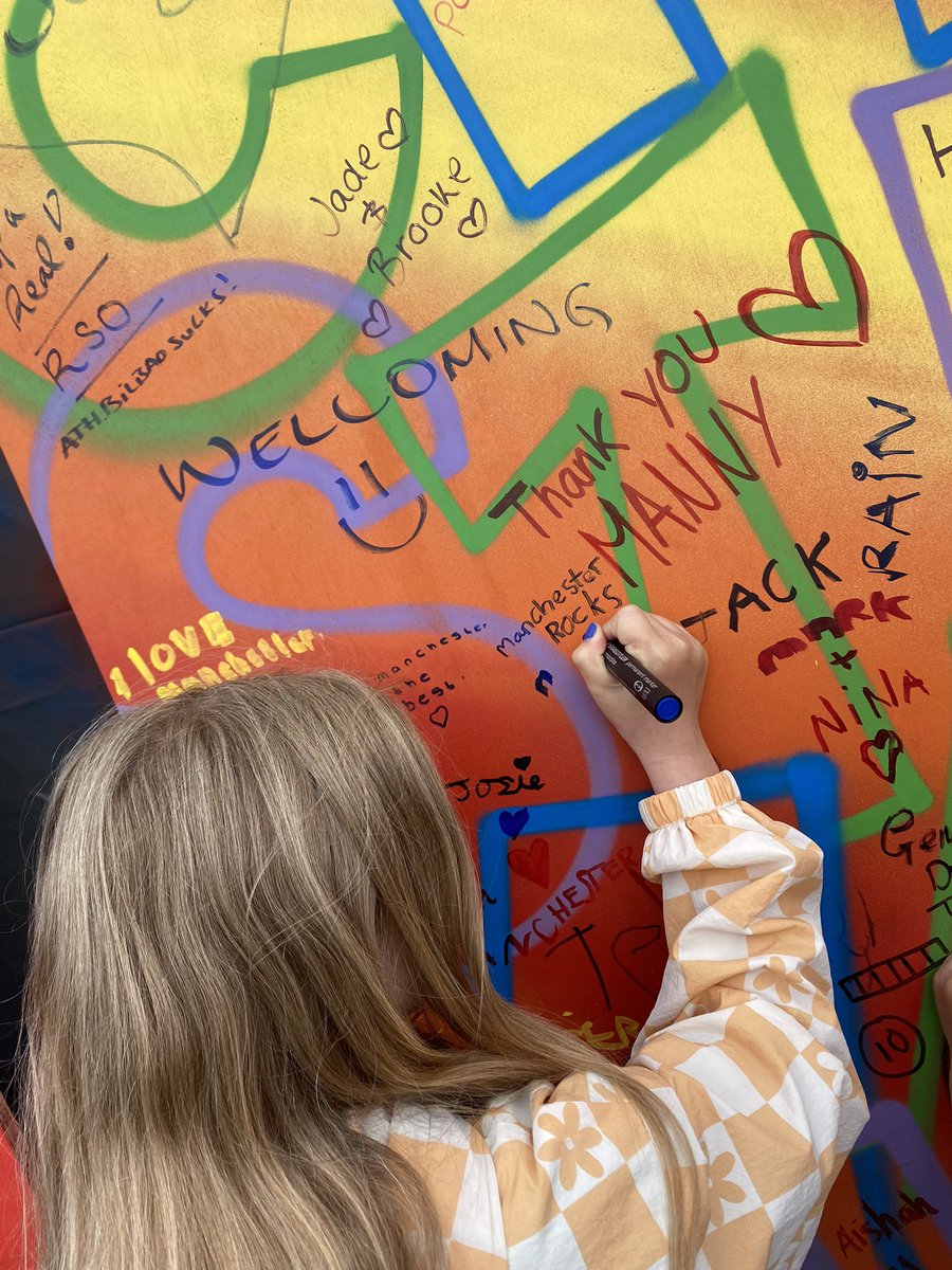 Laura Humber tweet media