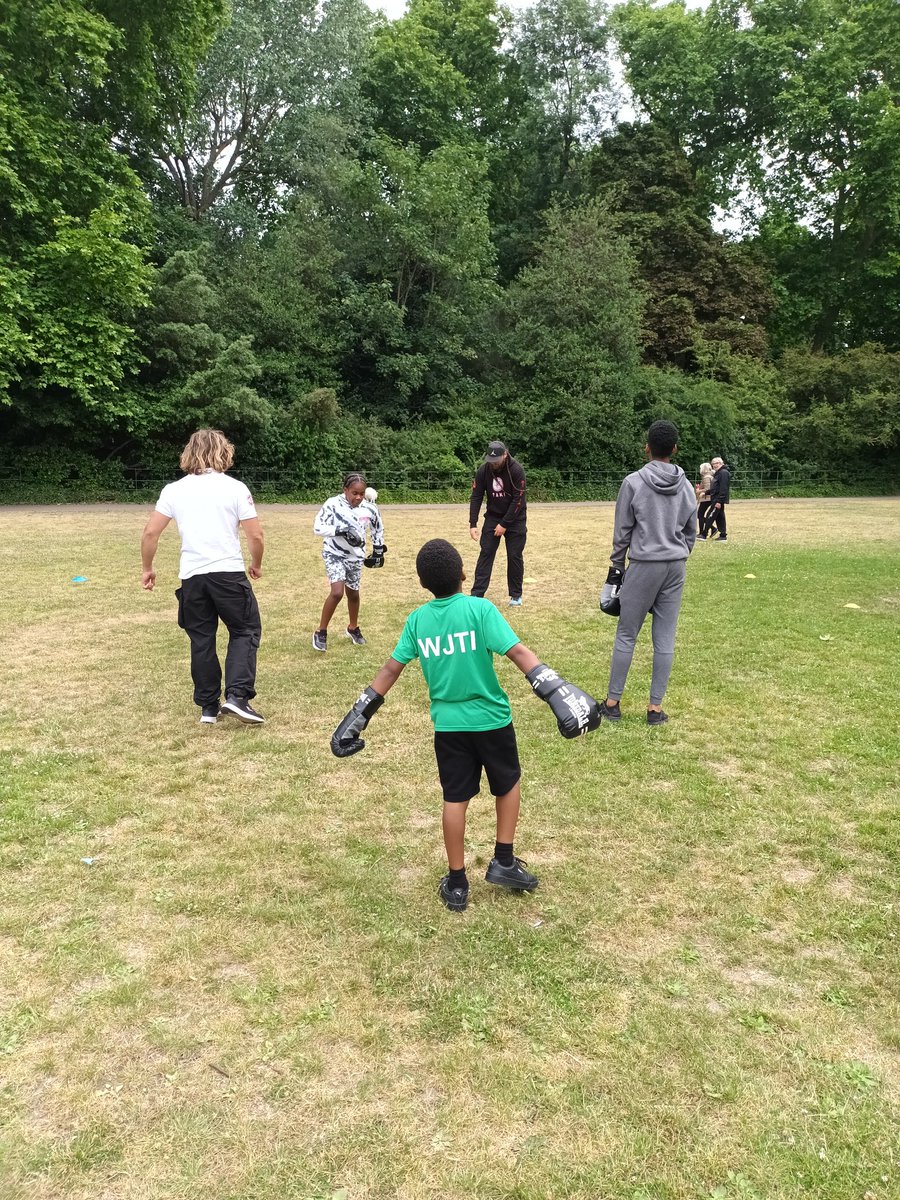 isensorycic's tweet photo. Boxing sessions for #sendchildren @isensorycic providing a positive outlet with professional coaching from @LtdTaki thank you for another amazing session
#sendsport #childrenswellbeing #sendparents #Wandsworthsend https://t.co/LqRueF2cDi