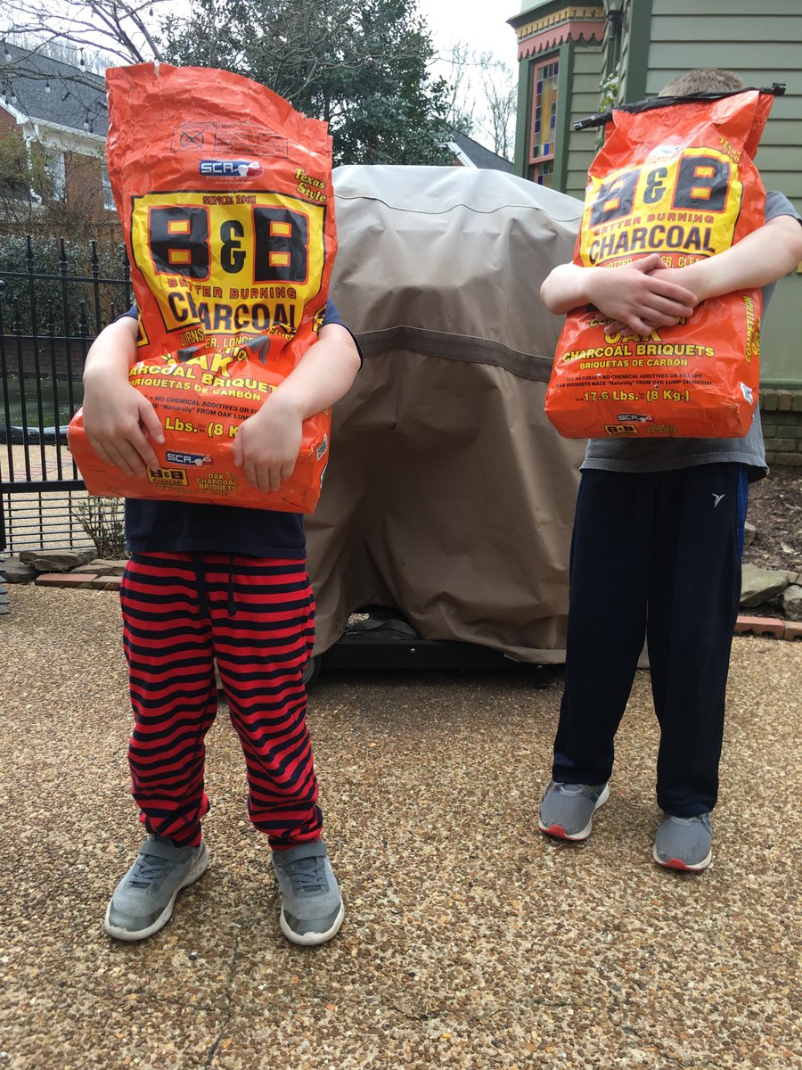 bbcharcoal's tweet image. Who cares about a tie, get Dad something he wants 🤗 #HappyFathersDay

📸@engineerofque 

#FathersDay2022 #bbcharcoal #cleanburn #chargriller #awardwinning #bbq #barbecue #barbeque #smoked #pitmaster #charcoal #bbqlife #bbqlove #bbqlifestyle #pitmasters #grillmasters #briquets