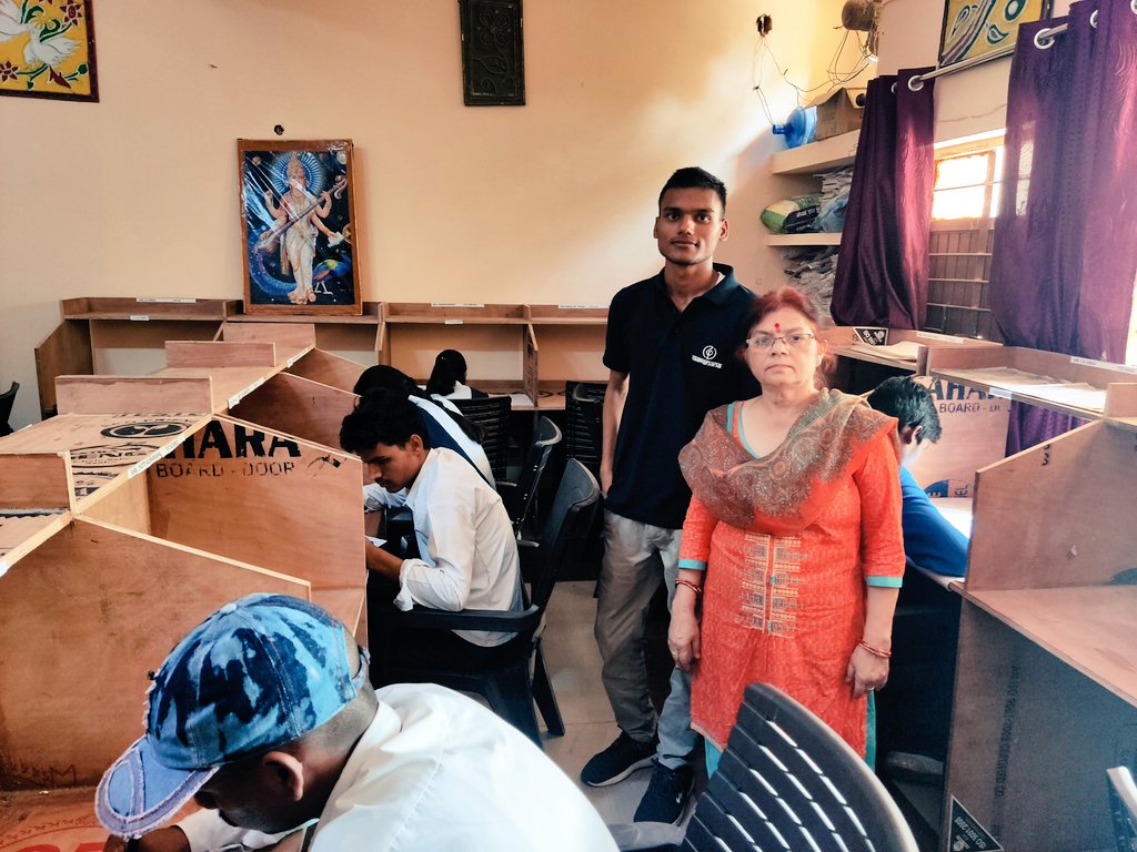 medicozone_'s tweet photo. I was also at this place... Now as a volunteer!!
Volunteering the 'Dakshana Scholarship Test' 2022 at JNV, Gauriganj, Amethi(U.P.)
That's awesome experience for me.
#dakshana #jdst2022 #ncst2022 #selectiontest #dakshanafoundation @DakshanaIndia @daan_official1 @MohnishPabrai https://t.co/B1SWso421m