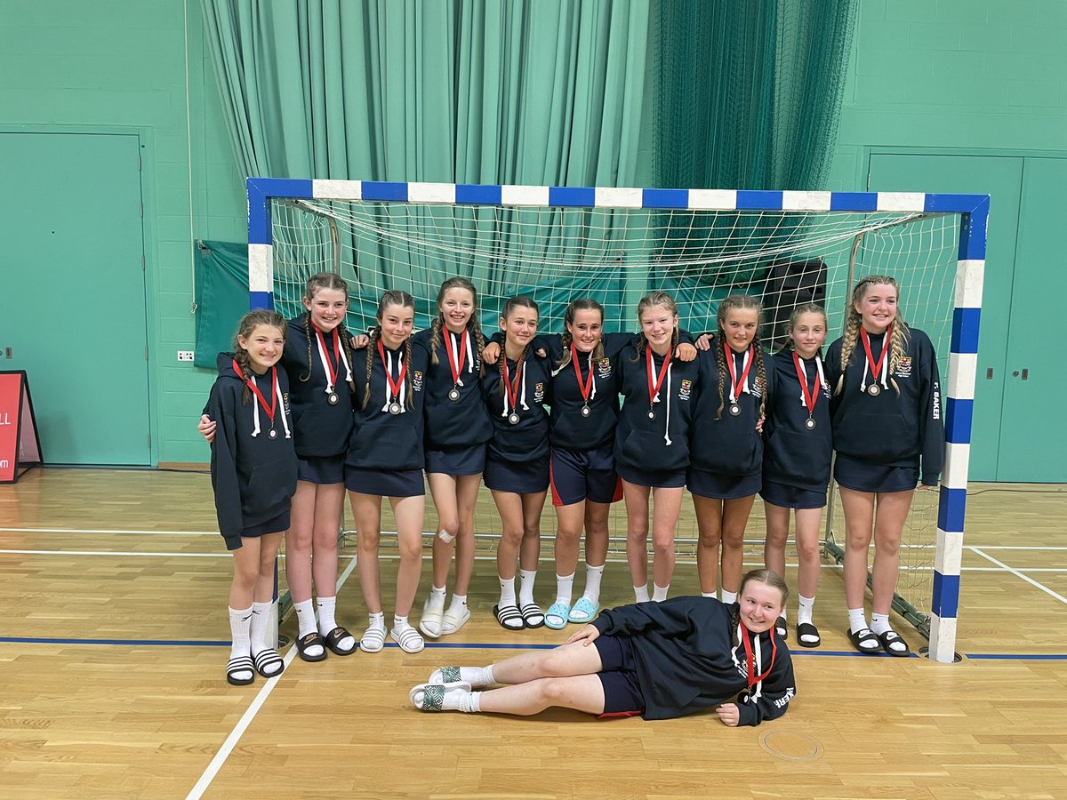 QEHSPE's tweet photo. What an achievement coming 2nd in the country @englandhandball 🤾🏼‍♀️🤾🏼‍♀️ 💥💥💥 what a fantastic group of girls and we are so proud of you…..absolute credit to @QueenElizHigh thank you to our fantastic family following today 🙌🙌🙌 #qehscommunity https://t.co/cjy3XJwflW