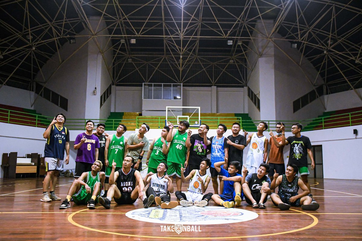 BasketColleague's tweet photo. Keseruan perbasketan kemarin. https://t.co/2yClhtR8EQ
