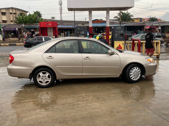 echidiimemotors's tweet photo. 🧳👴🏾🧳
Make: Toyota
Model: Camry V6
Year of manufacture: 2004
Condition: Foreign Used
Transmission: Automatic
Price:#2.6million net
Location: Lagos
For more inquiries Dm on WhatsApp:+2347036231617
#Yusfechi #Echidiimeworldwide https://t.co/VxinQI7IPv