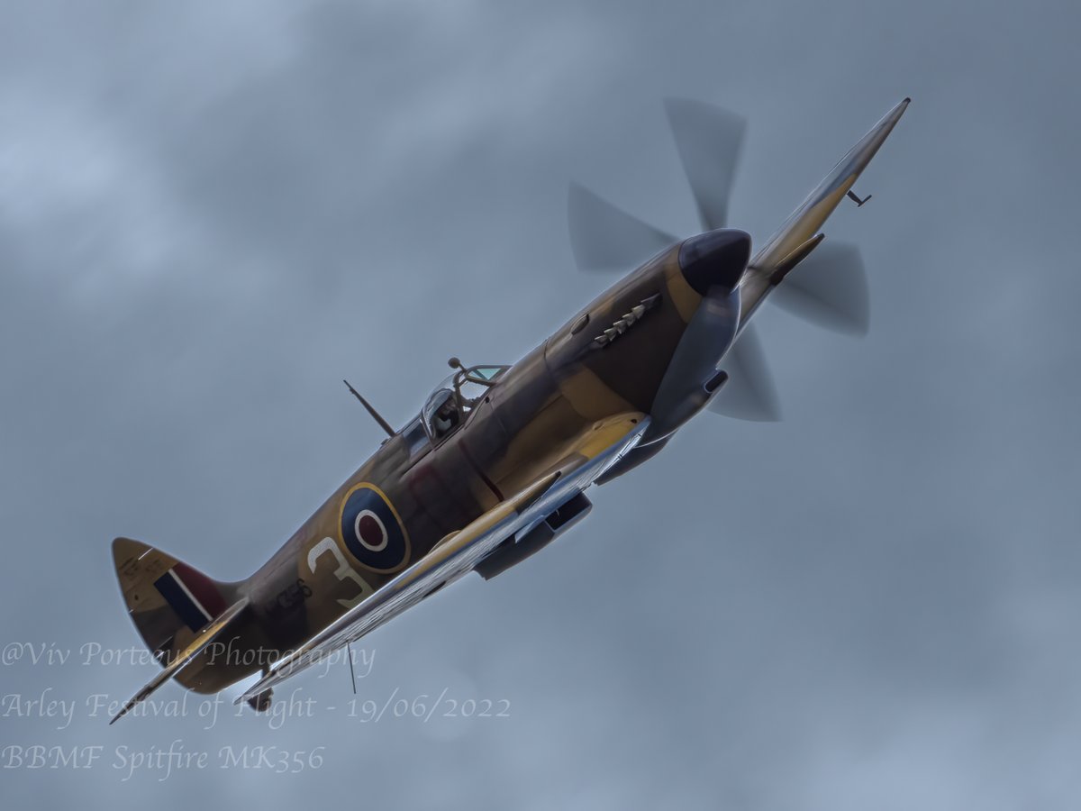 Viv_167's tweet photo. Arley Festival of Flight today, the Spitfire flypast - stunning. Looked a great day for the kids & military charities to chat with locals !
@RAFBBMF @Sappermackie @WarksVeterans @NuneatonNews @NunTelegraph @nuneatonmems @live_coventry @Covhour
@CovMuseumsLearn #Spirfire #MK356 https://t.co/cl6mHlnVHw