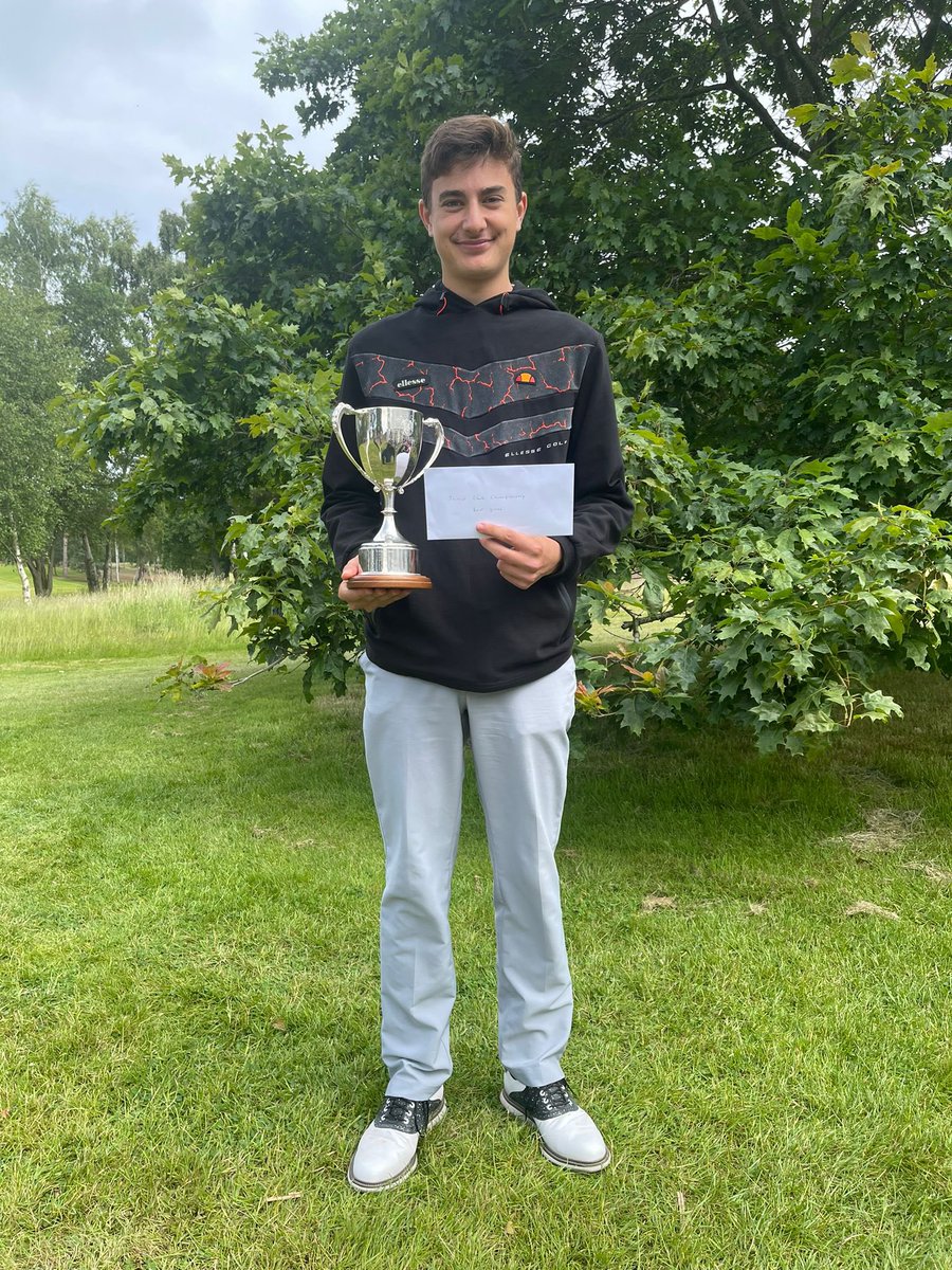 envillejrorg's tweet photo. Congratulations @jxcob_white05 our 2022 Junior Captain takes the Junior Championship trophy @envillegolf on his captains day โณ๏ธ๐ #teamenvillejuniors #juniorcaptain #juniorgolf https://t.co/RlKJBqQFMo