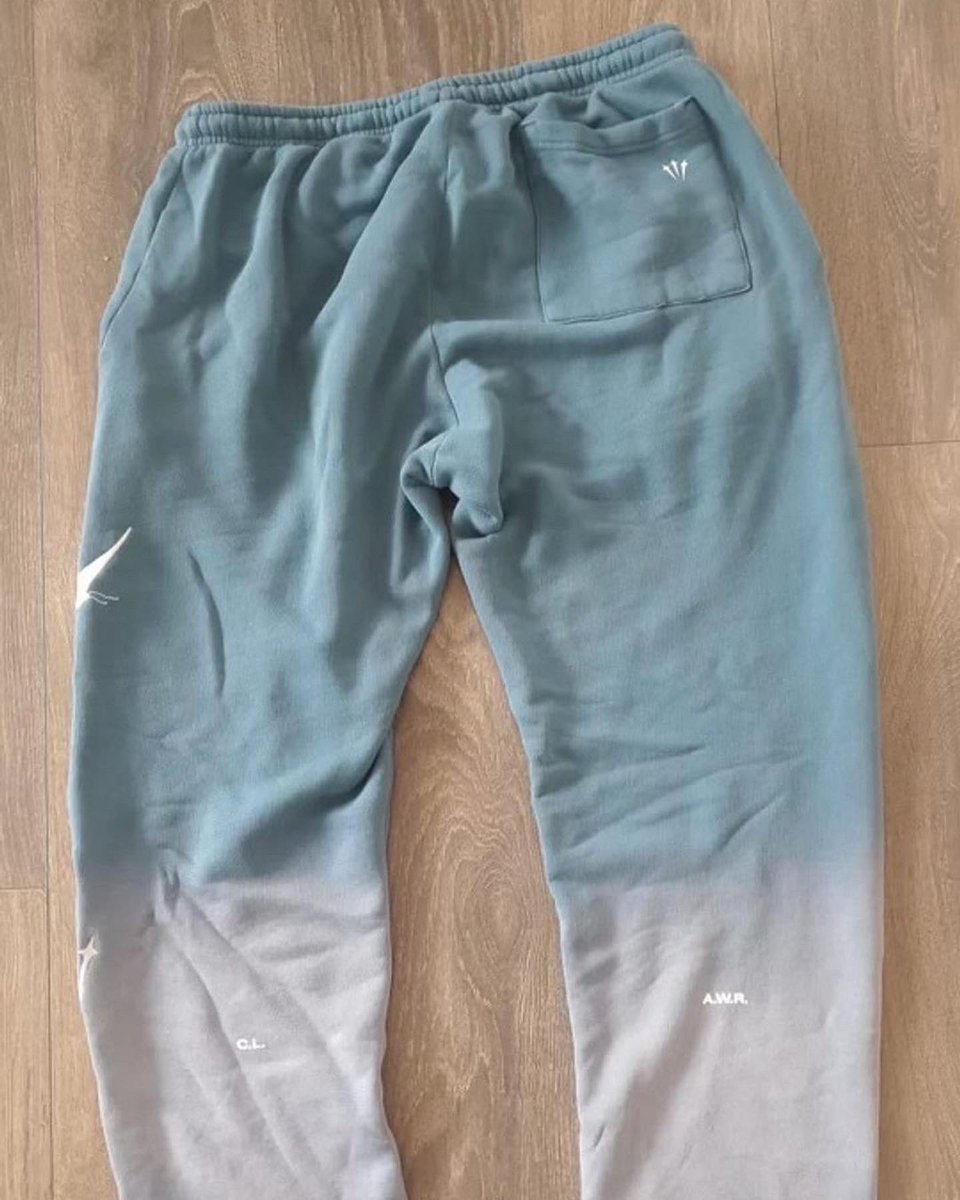 Ovrnundr's tweet photo. Unreleased Drake x NOCTA x Nike hoodie and sweatpants, reportedly dropping soon https://t.co/JGf8bIwWZw