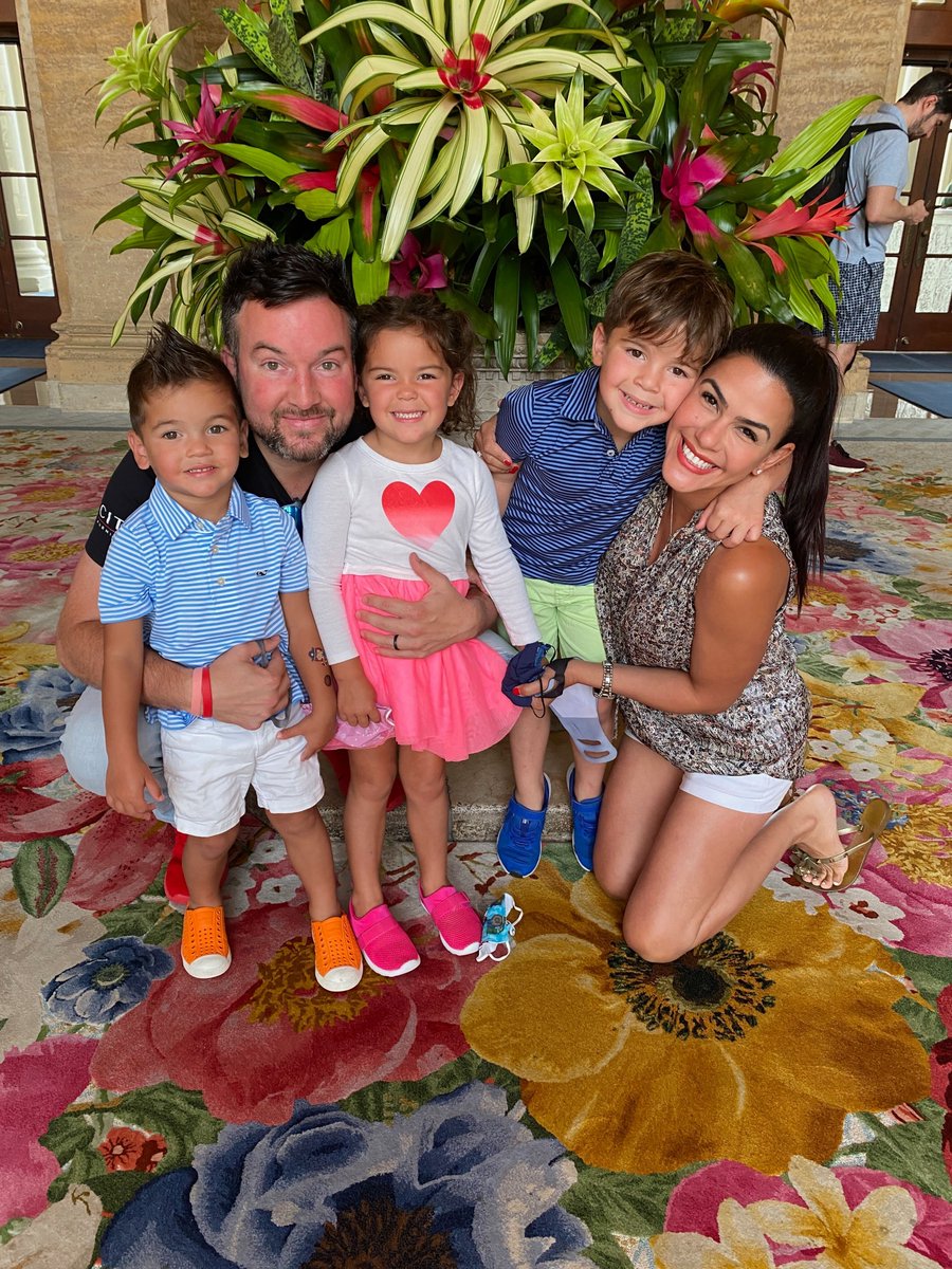AKCity55's tweet photo. I’ll never forget that feeling when my children were born. It’s the greatest gift from God that I could’ve ever asked for (other than marrying my amazing wife😍) Love these kiddos very much.❤️ Happy Father’s Day to all the Dads and families out there! #favoritejob https://t.co/KUZR4ztD3U