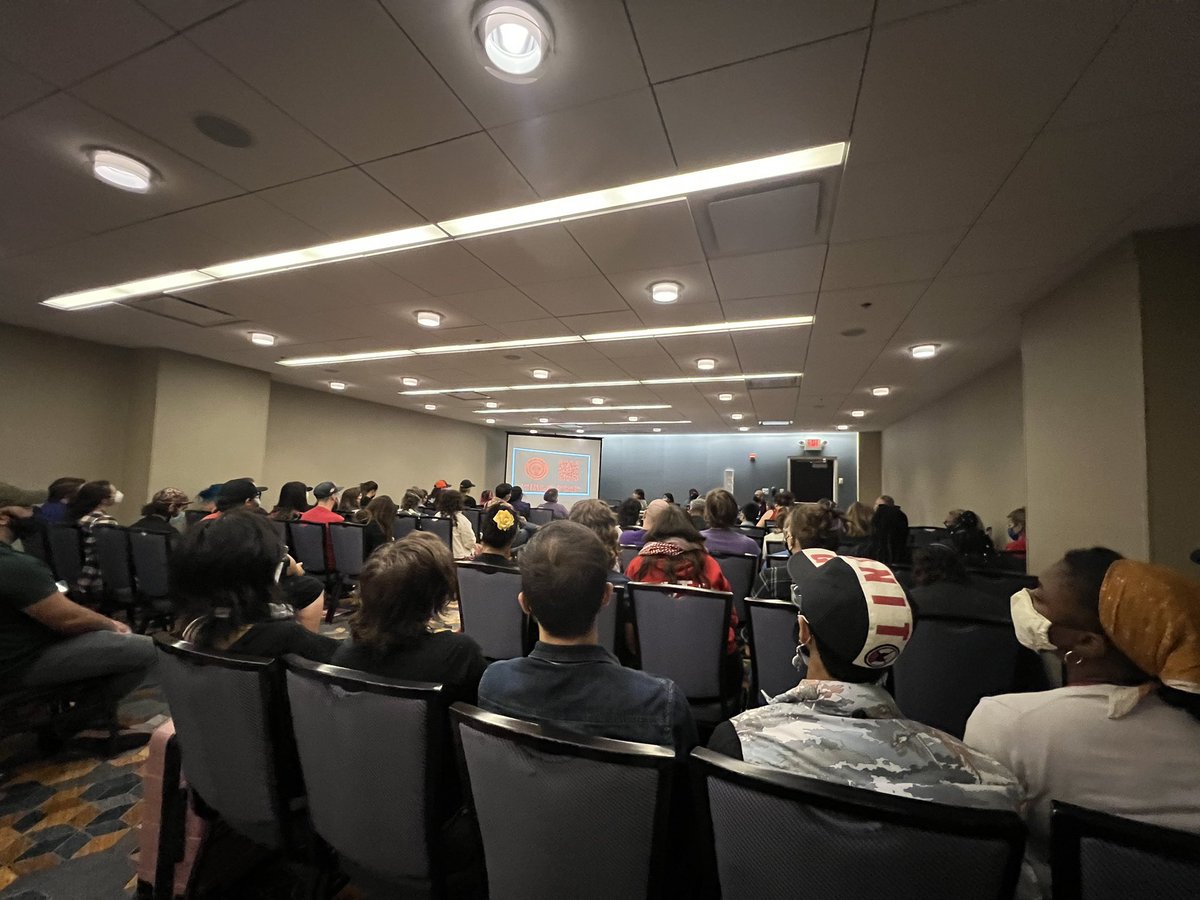 nathanscheung's tweet image. I’m SO excited to hear from @stripstrikenoho about using social media to organize!!! 🔥🔥🔥🔥 @labornotes