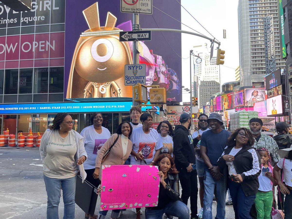 HyperNFTpro's tweet image. WE HEARD YOU CHEERING AT TIMES SQUARE, NEW YORK FRIENDS! ❤️

Thank you for showing us your support with our HOS billboard, your self-printed banner and tshirts!💕 

JOIN US NOW TO WIN 👉tinyurl.com/muh8xexu

#HyperNation #HyperNFT #HOS #NFTs #NewYork #USA #TimesSquare