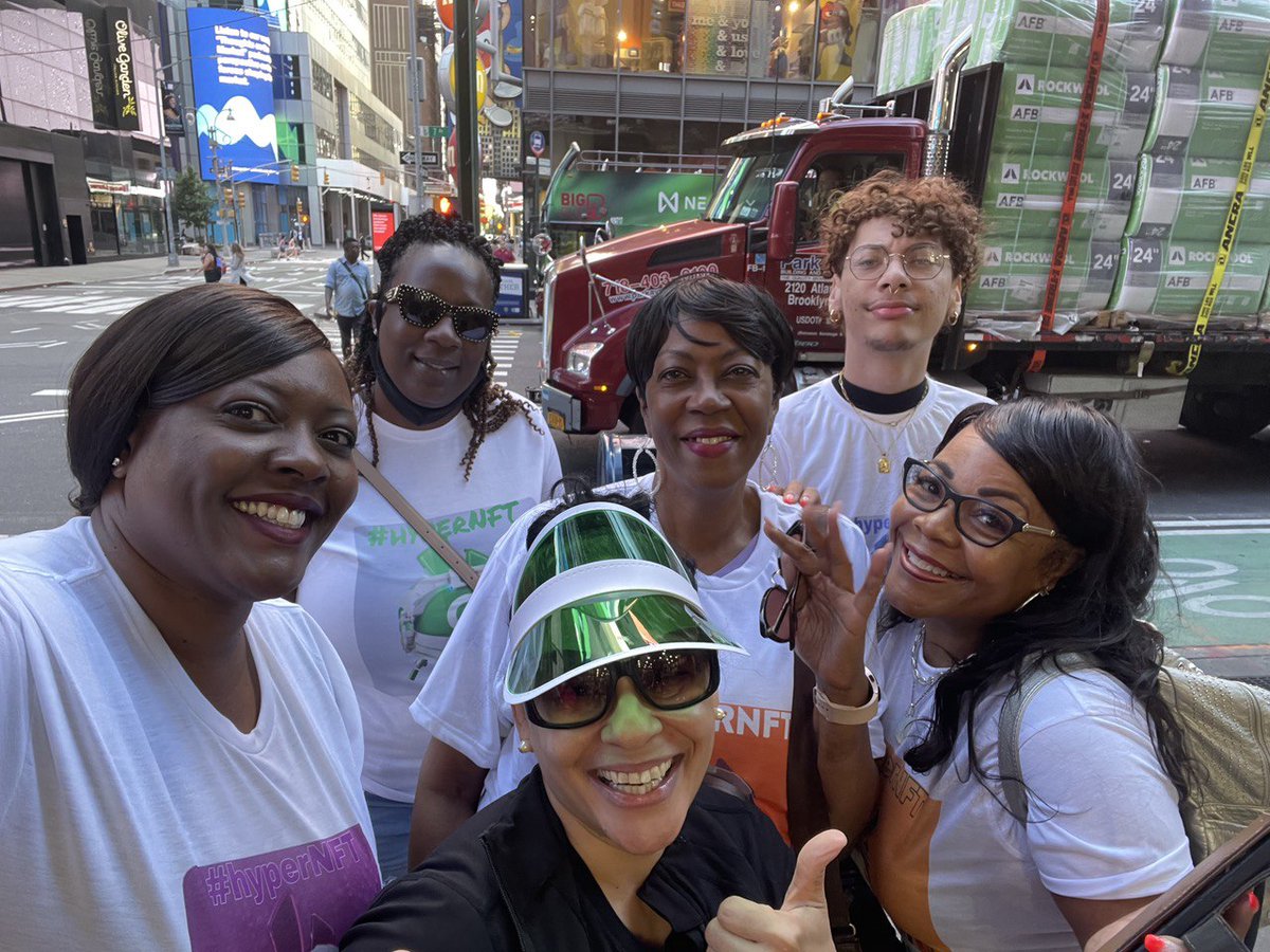 HyperNFTpro's tweet image. WE HEARD YOU CHEERING AT TIMES SQUARE, NEW YORK FRIENDS! ❤️

Thank you for showing us your support with our HOS billboard, your self-printed banner and tshirts!💕 

JOIN US NOW TO WIN 👉tinyurl.com/muh8xexu

#HyperNation #HyperNFT #HOS #NFTs #NewYork #USA #TimesSquare