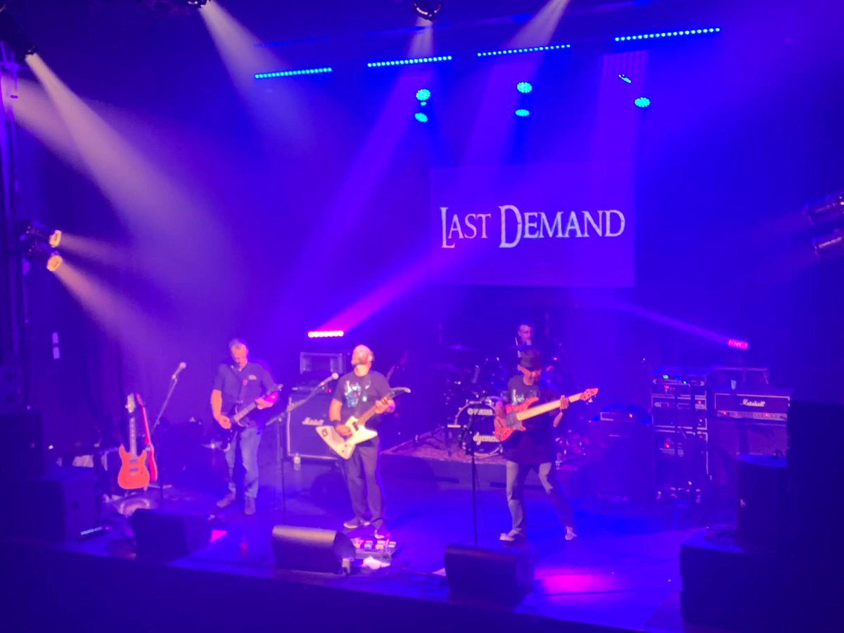 Great show last night at The Biltmore Theater in Oshawa Ontario. Big thanks to Valyear, Crawl and Judgement for having us out and to all of you who came to show your support!