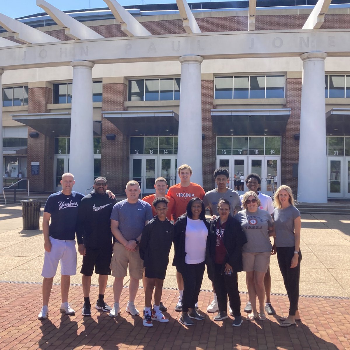 A #Wahoowa welcome to the Class of 2️⃣0️⃣2️⃣6️⃣! 🔸⚔️🔹 #GoHoos