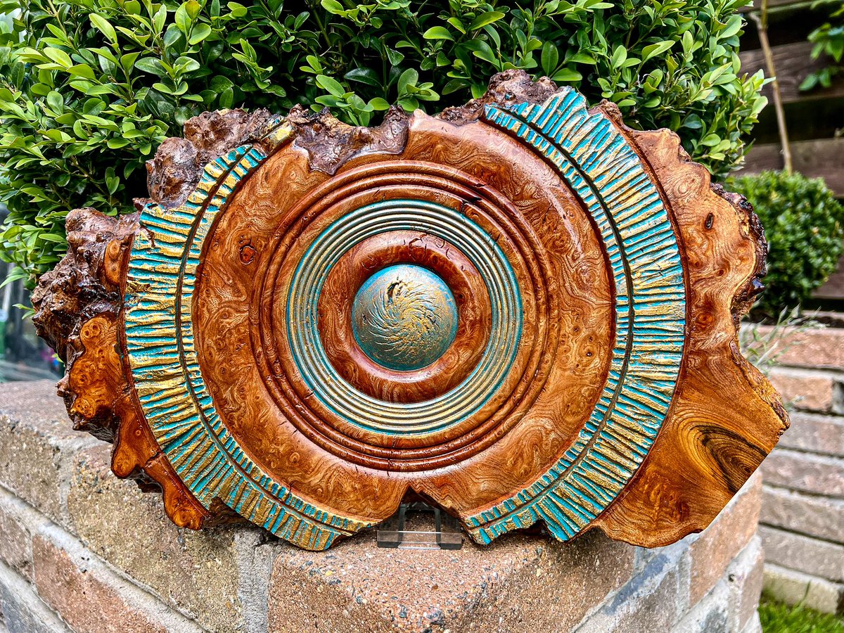MSWoodturning's tweet image. Today’s play in the workshop, made from a piece of Burr Elm, textured using various tools, coloured using Pebeo iridescent paint, and highlighted with chestnut gilt cream. #burrelm #elm #shoplocal #highlands #woodturning #scotland