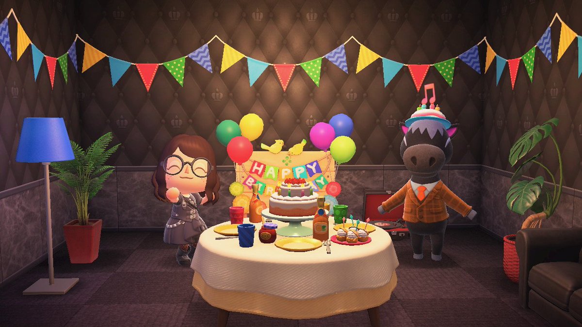cellistCel's tweet photo. Por aquí estamos, celebrando el cumpleaños de mi querido Jereza 🎉🎁 https://t.co/887lFtqTOW