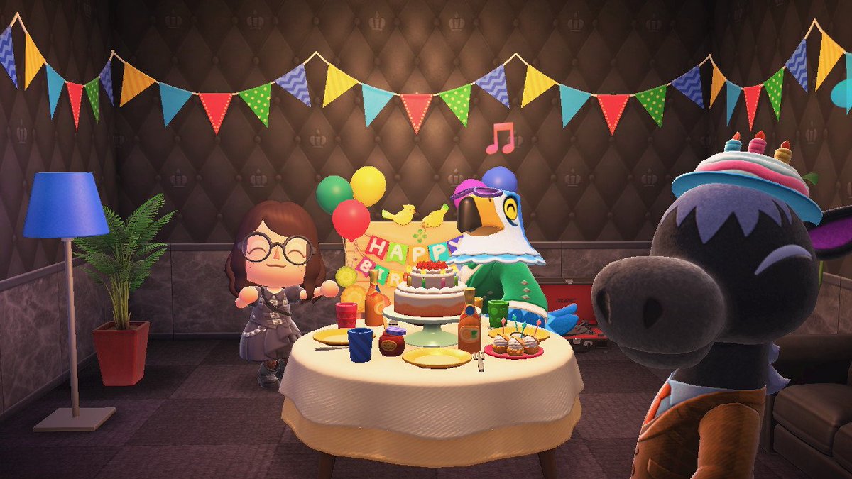 cellistCel's tweet photo. Por aquí estamos, celebrando el cumpleaños de mi querido Jereza 🎉🎁 https://t.co/887lFtqTOW