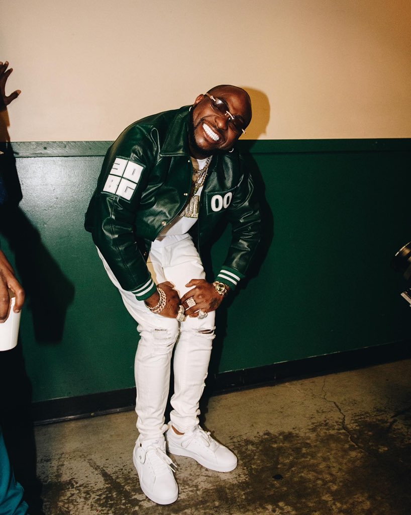 davido's tweet photo. Sold out Boston on Father’s Day!!!! Happy fathers Day to all Stand up fathers worldwide !!!! 🌏🌏🌏💣 !! BOSTON WAS A MOVIE !!🎥 https://t.co/NTOWmnGuuL