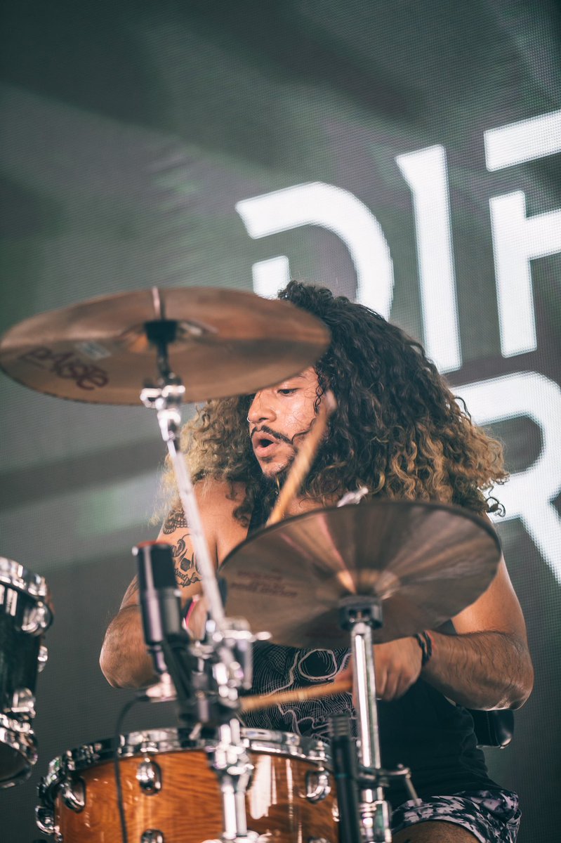 dirtyrivalsband's tweet photo. @WetMangoFest 2022 🥭 // 📸: @spinstyle https://t.co/ZXmaEFLHzt