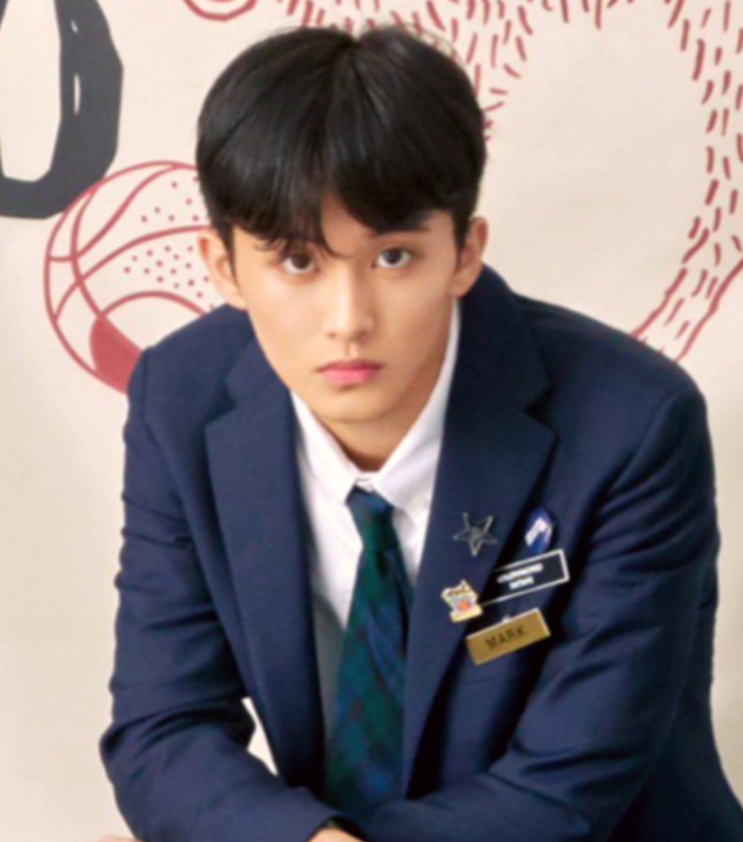 Ieemarkees's tweet photo. oh mark lee..... https://t.co/QDNFtJkAQe
