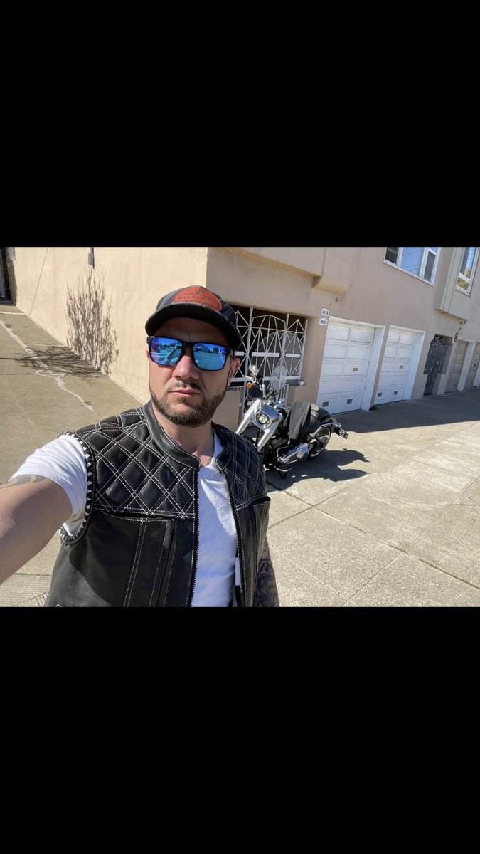 Happy 40th birthday to the slickmiester and wife number #4 <a href="/NickyNickyc82/">NickColemanElJeffe</a>