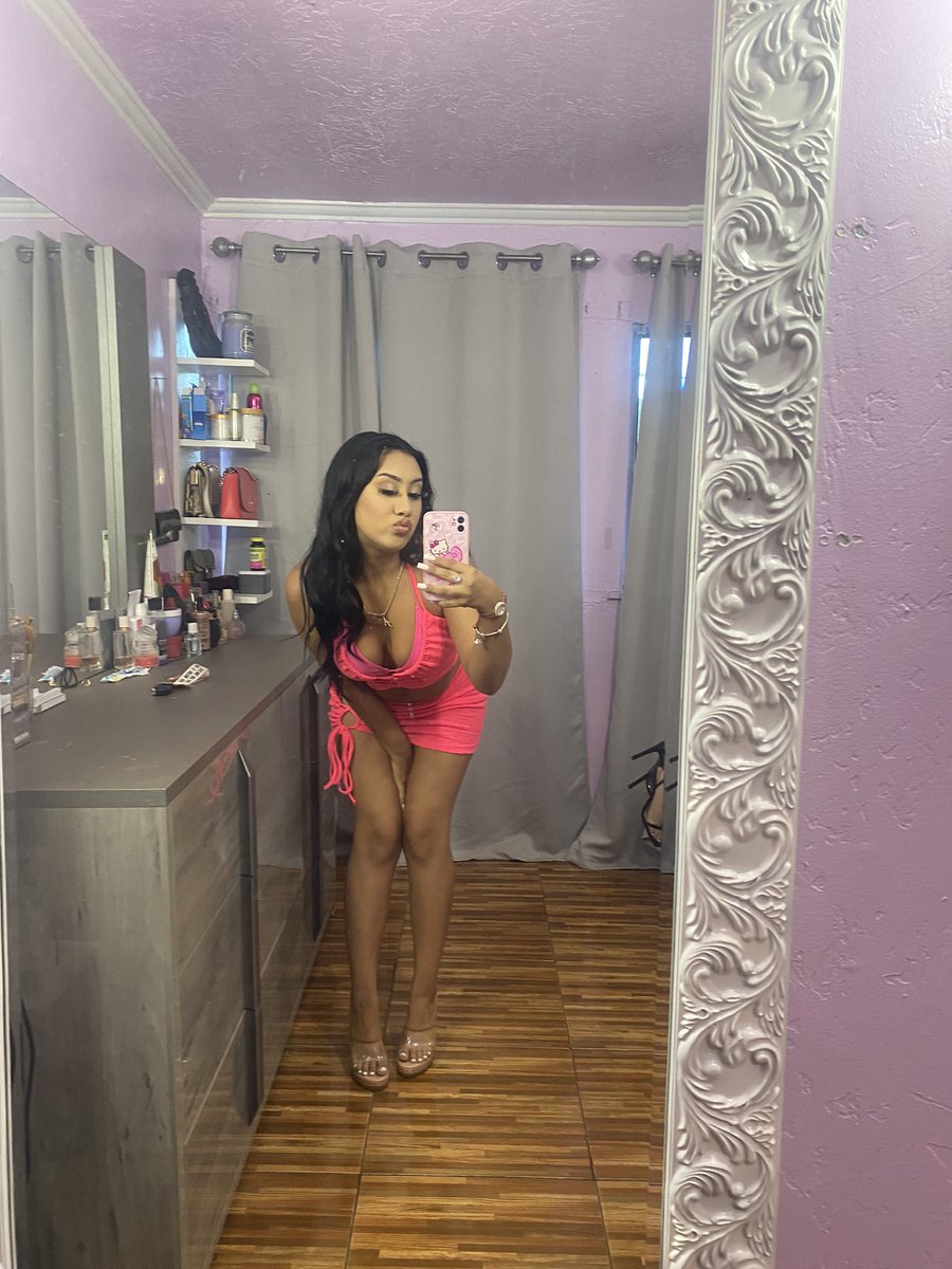 05Amiah's tweet photo. real life barbie. https://t.co/RFYXnqJtKs