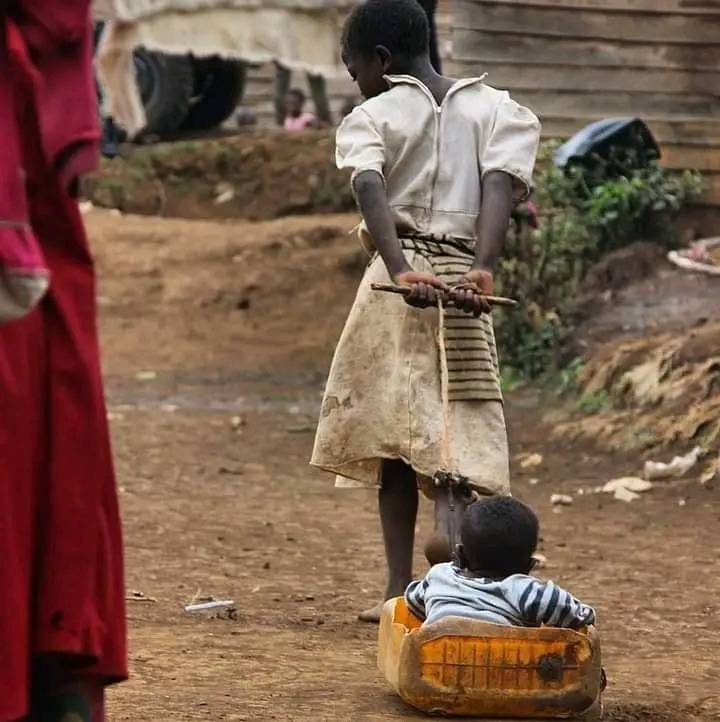 HonEjiofor's tweet photo. It still a memorable experience growing up as an African child, we created our own happiness as children, every playing toys we could ever ask of as children is within us, childhoodness rooted on humanity with love and contentment.
#VillageWriter https://t.co/DQUIRGEJwY