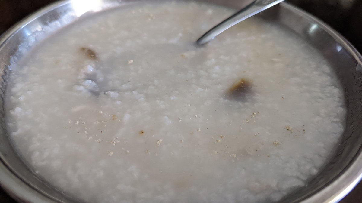Namian_'s tweet photo. Homemade Cheung Fun and Congee today ๐
#lunch #SundayLunch #cheungfun #congee https://t.co/Hk8J2TcWdB