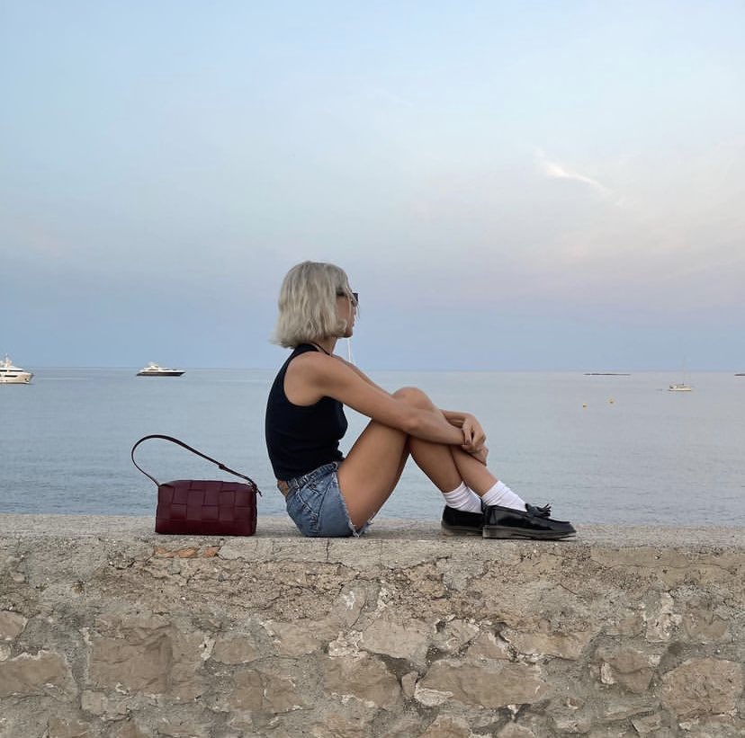 emmamoodboards's tweet photo. emma chamberlain in the south of france https://t.co/pzANEmRq9w