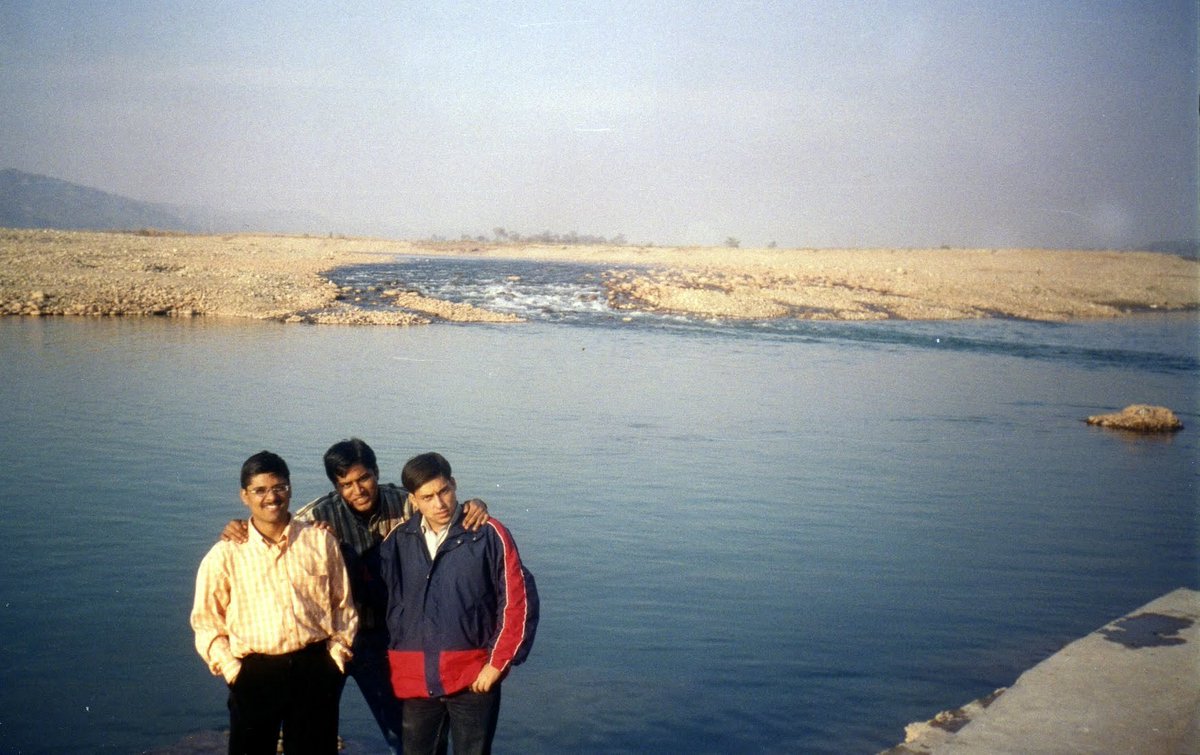 meetwithvikas's tweet photo. 2 decades have passed and yet brings joy and happy memories #JammuFiles 😜. Innocent happy kids
@atulravi1 https://t.co/ZLQiLdeQGy