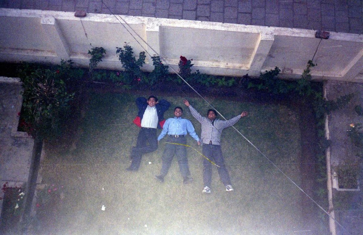 meetwithvikas's tweet photo. 2 decades have passed and yet brings joy and happy memories #JammuFiles 😜. Innocent happy kids
@atulravi1 https://t.co/ZLQiLdeQGy
