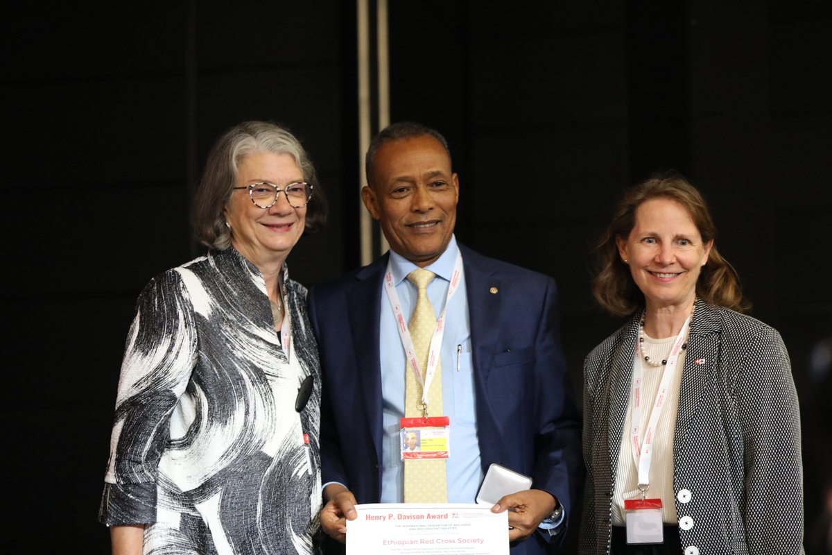 ifrc's tweet photo. Congratulations to the awardees of the Henry Davison awards!

#RCRC22 https://t.co/zc9ekFCewh