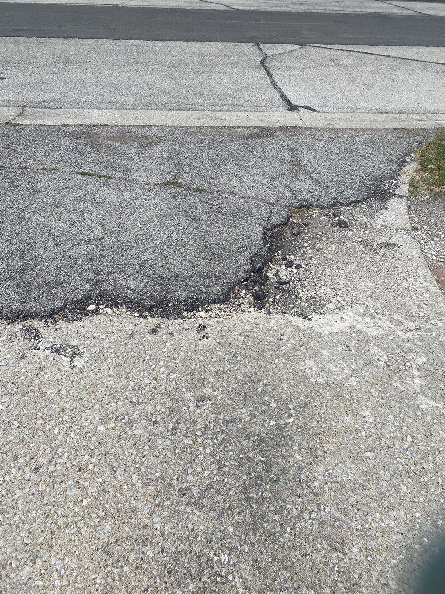 OfEntitled's tweet photo. My neighbor’s driveway apron is so unsightly I’m going to call the village to complain. Their driveway is a blight on the neighborhood. #karen #badneighbors #fml https://t.co/0NylM85Ckc