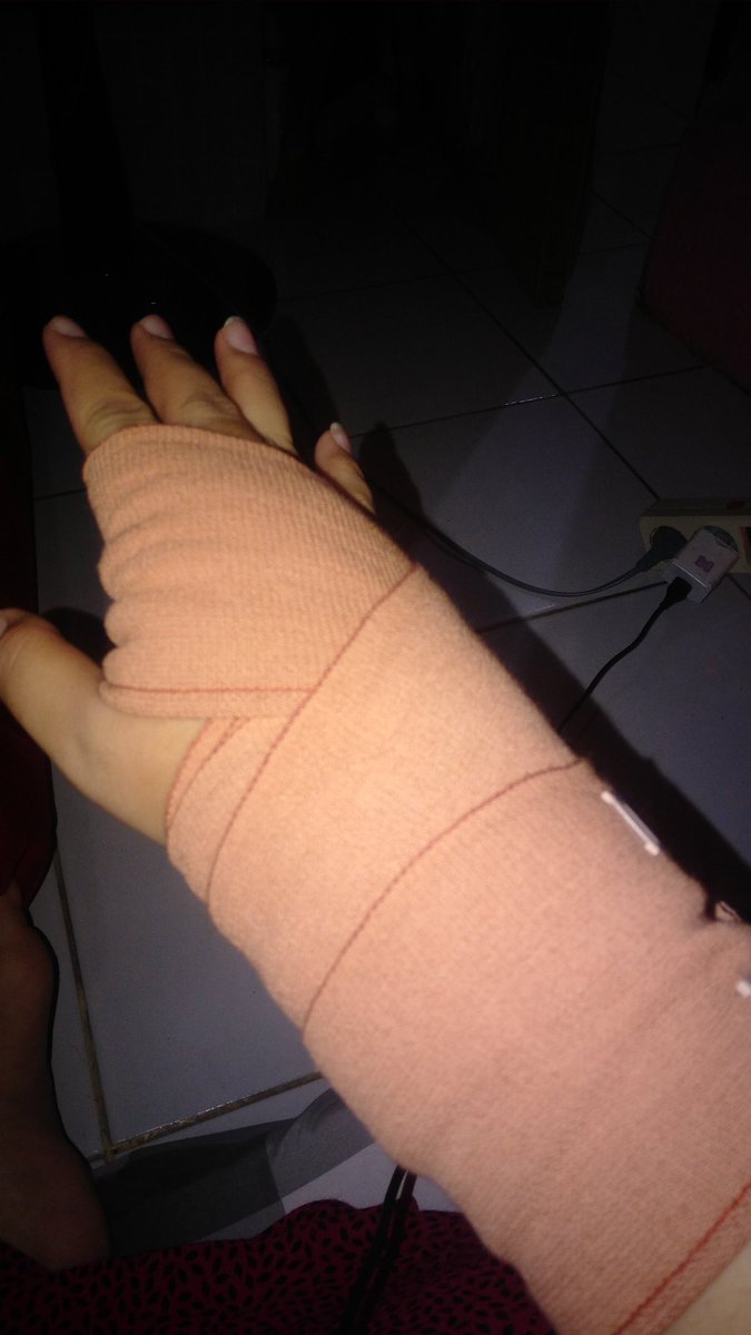 gerimislembut's tweet photo. Dejavu 2018 -,- di pikir sudah sembuh total ternyata....... Zzz https://t.co/Koo6yxWZ2N