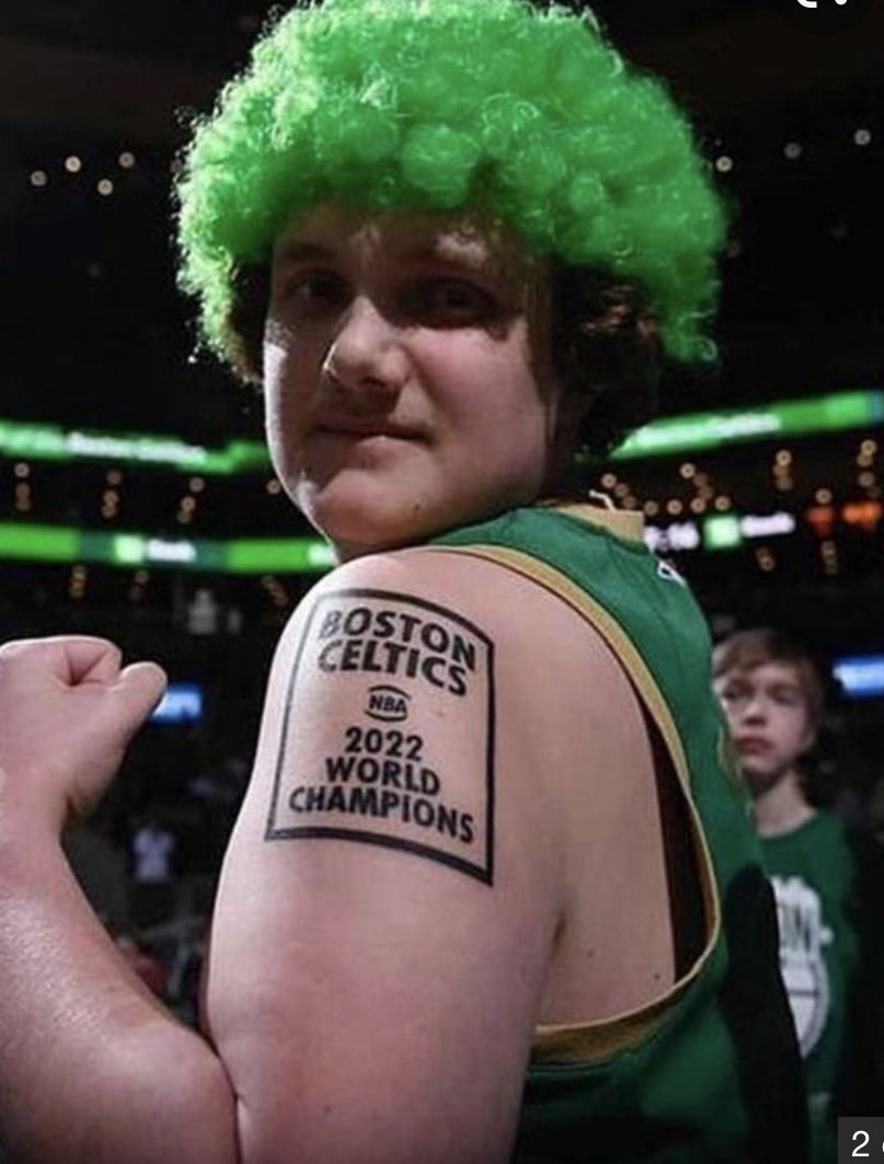 BucksAfterDark's tweet photo. Two of worst flexes I’ve ever seen https://t.co/iQ9rZcR1au