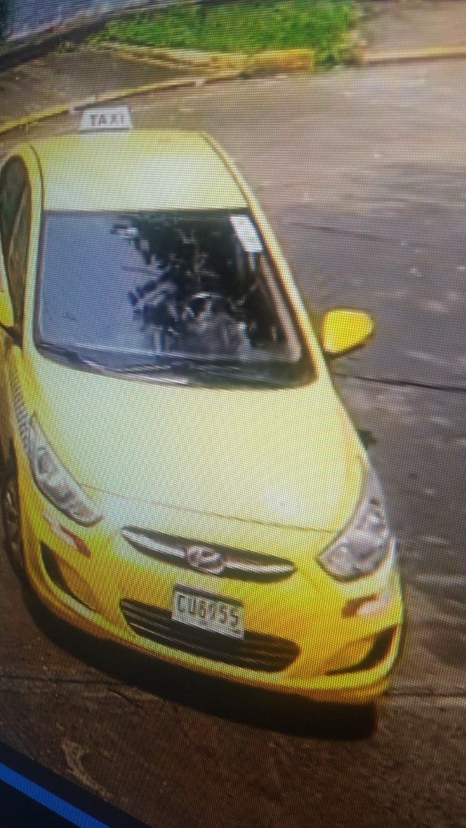 Tristeza mi Panamá. Comparto imágenes de taxista q le acaba d robar a mi primita toda su ropa. Venía del interior,agarró taxi en la terminal y al bajarse el tipo no le abrió el maletero y salió huyendo con la maleta.Por favor difundir @ProtegeryServir <a href="/AlvaroAlvaradoC/">Alvaro Alvarado - Noticias 180 Minutos/ Sin Rodeos</a> <a href="/tvnpanama/">TVN Panamá</a>