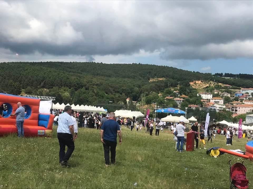 yalkyilkveorta1's tweet photo. Sınırsız eğlenceye muhteşem keyifli anlara sahne olan bu güzel festival için Belediye başkanımız @uner_mesut’e çok teşekkür ederiz 🙏👏👍
#BABAFEST
@catalca_mem
@TayfunOzyolcu https://t.co/ilpn39bbEO