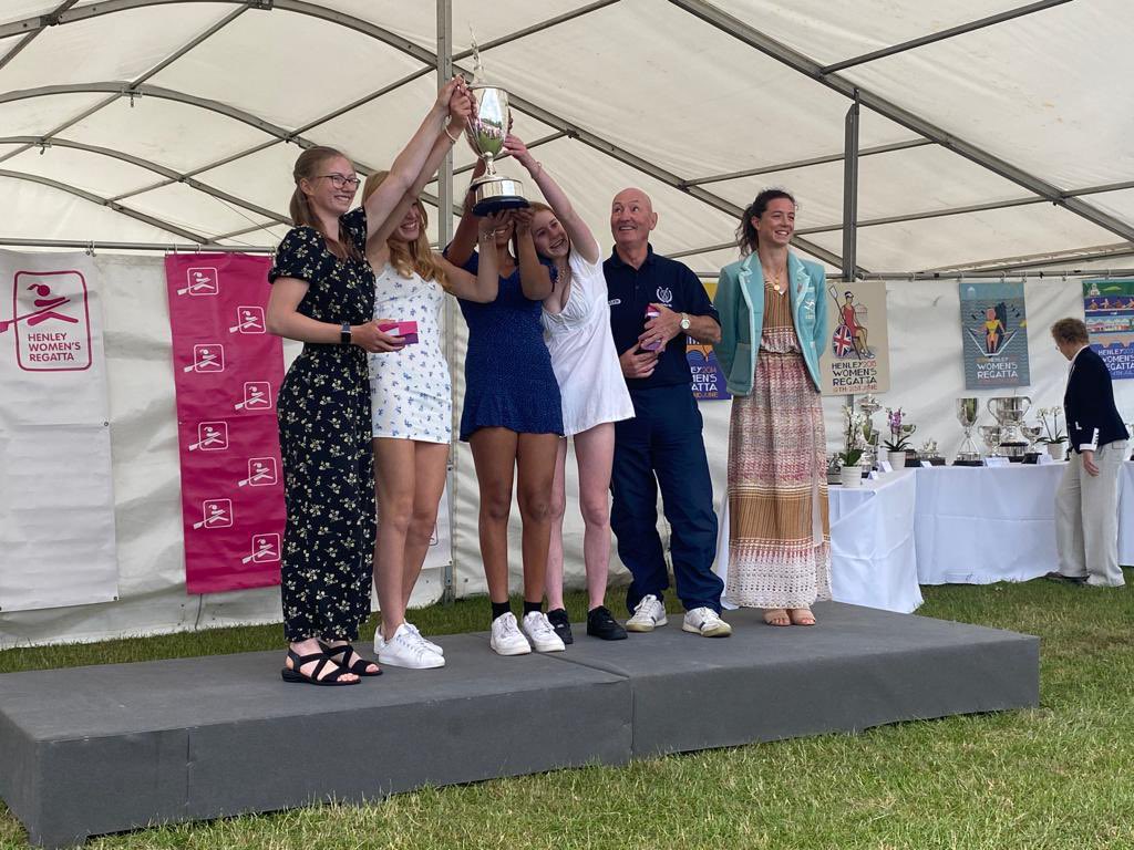 🏆Winners 🏆Well done girls and Maurice! @rowermo1951 @LYRowing @GlobeRowing @J3nnyCoop3r