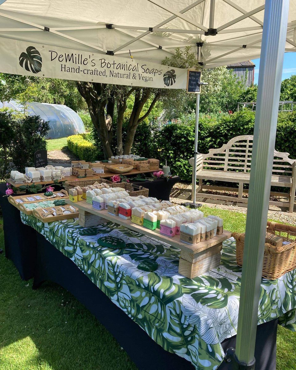 DemilleSoaps's tweet photo. #SBS @TheoPaphitis handcrafted #vegan #artisan soap, shampoo bars, #deodorant  #smallbusinessuk #essenchuk #cbd trading and educating others for a #sustainable #healthylifestyle. Please pick #demillesbotanicalsoaps to boost #network 🙏 https://t.co/OTu8xBqeXe