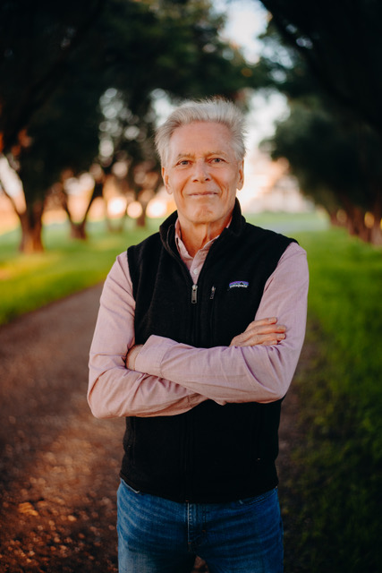 MichaelRDimock's tweet photo. Gr8t morn w/ Craig McNamara, regenerative farmer, ag leader and author. His book #BeauseOurFathersLied re his dad #RobertMcNamara moved me to record a podcast out this week. 1 theme farming heals, much more too. #FlippingtheTable #podcast #FathersDay #Vietnam https://t.co/J5a19GEHlH