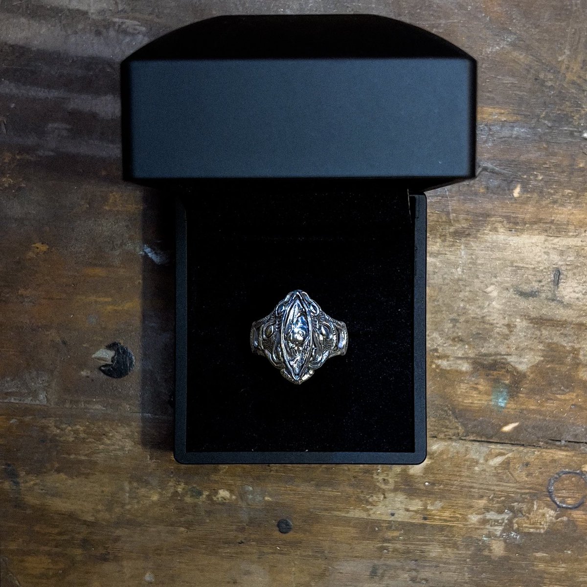 vReihane's tweet photo. ✨JEWEL OF THE WEEK 36/52✨

Cette bague renferme la porte de la vérité, cette porte est propre à chaque individu

https://t.co/5T5qQZwjI9 https://t.co/HkM11tUPW1
