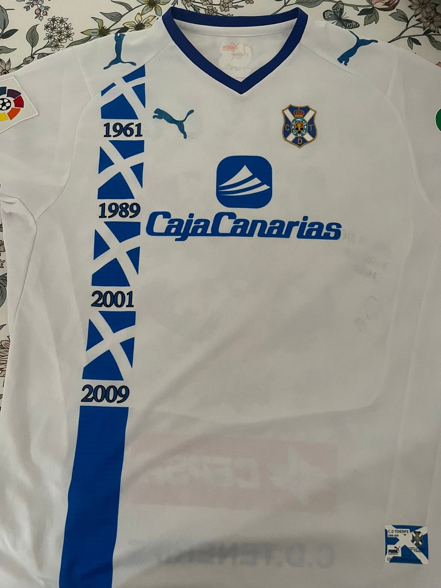 Vamos <a href="/CDTOficial/">CD Tenerife 🏴󠁧󠁢󠁳󠁣󠁴󠁿</a> ¡ A por un nuevo ascenso! Toda la suerte para hoy 💙🤍💙🤍 #TenerifeGirona