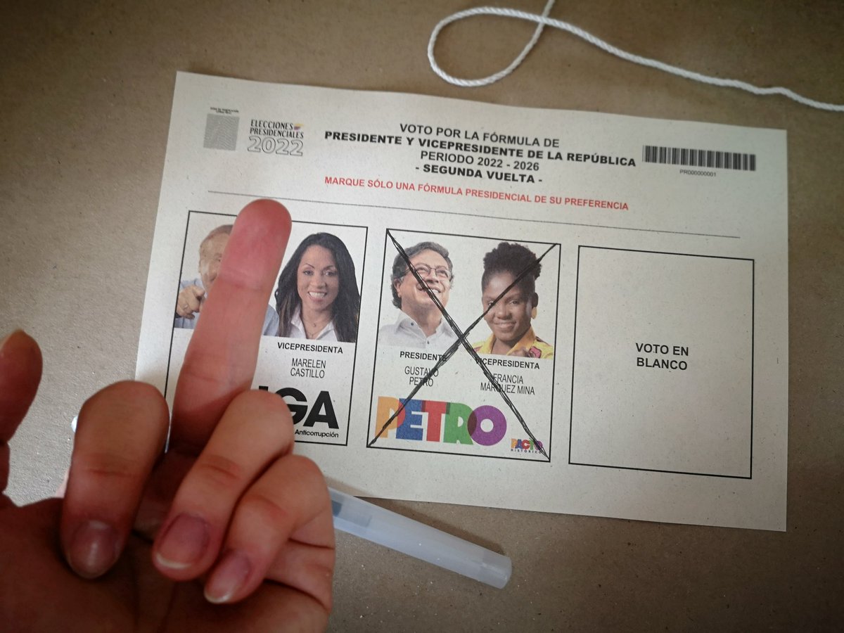 AleeeeeeeRojas's tweet photo. #PetroPresidente2022 https://t.co/mmxAa1GO4r