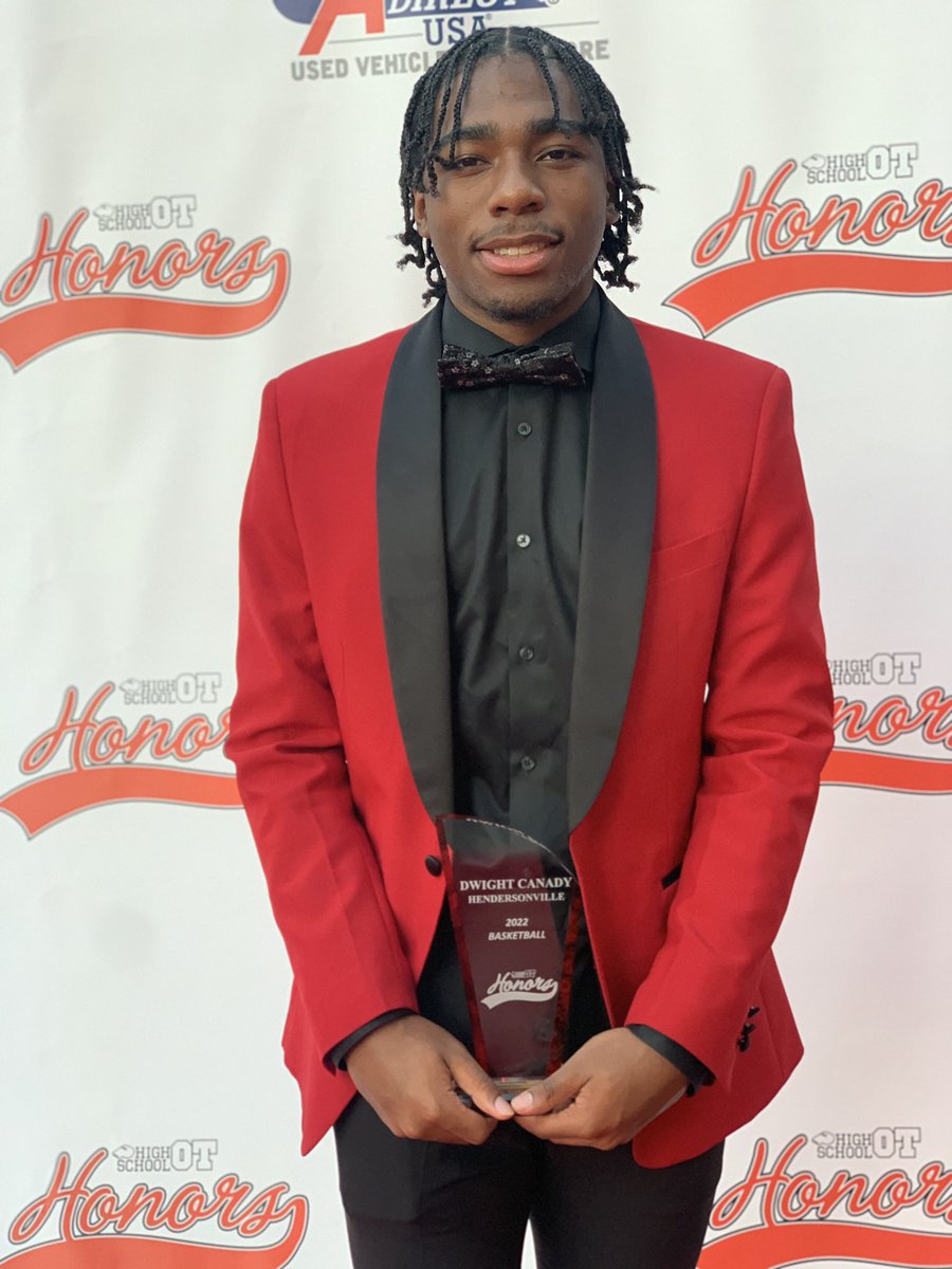 DwightCanady4's tweet photo. @DwightCanady10 so proud of you son! Congratulations on winning @HighSchoolOT  Boys Basketball Player of the Year! We’ll deserved! 👏🏾 @TJKnight2244 @USCAikenMBB @Chris_Womack @BRNDean @Coach_Rick57 @Phenom_Hoops @ty1ewis @nlpb_ @NickStevensHSOT https://t.co/eQ8BHLCpkZ