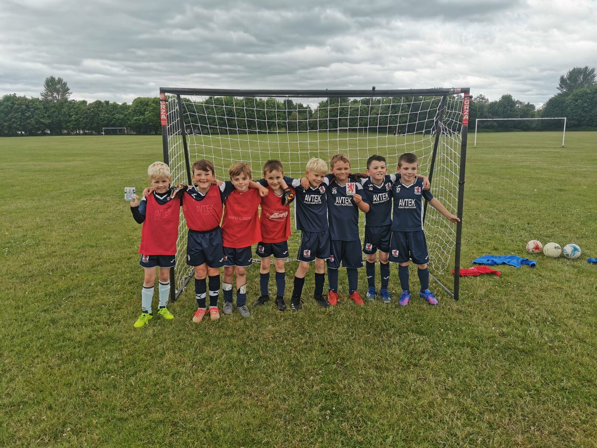 Well done to the Thunder who had an action packed match against Templehall United

Goals galore ✅
Strong tackling ✅
💯 % effort ✅
happy smiley boys ✅

The Lightning v Lightning match was a high scoring affair with lots of great skills &amp; goals on display.

Well done boys 💙⚽